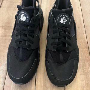 Nike Air Huarache Triple Black Mens Rubning Sneakers Size 13 (318429-003)